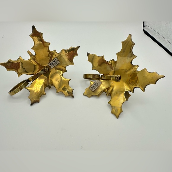 2 VTG Brass Poinsettia Holly Candle Stick Holders - Century Distinctive Gift - Picture 5 of 14